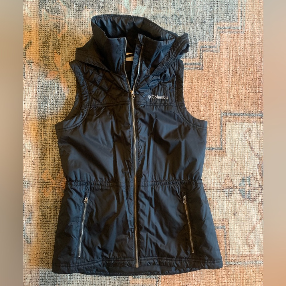 Columbia vest size small